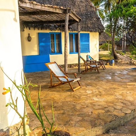 Hibiscus Beach House Pangani Exterior foto